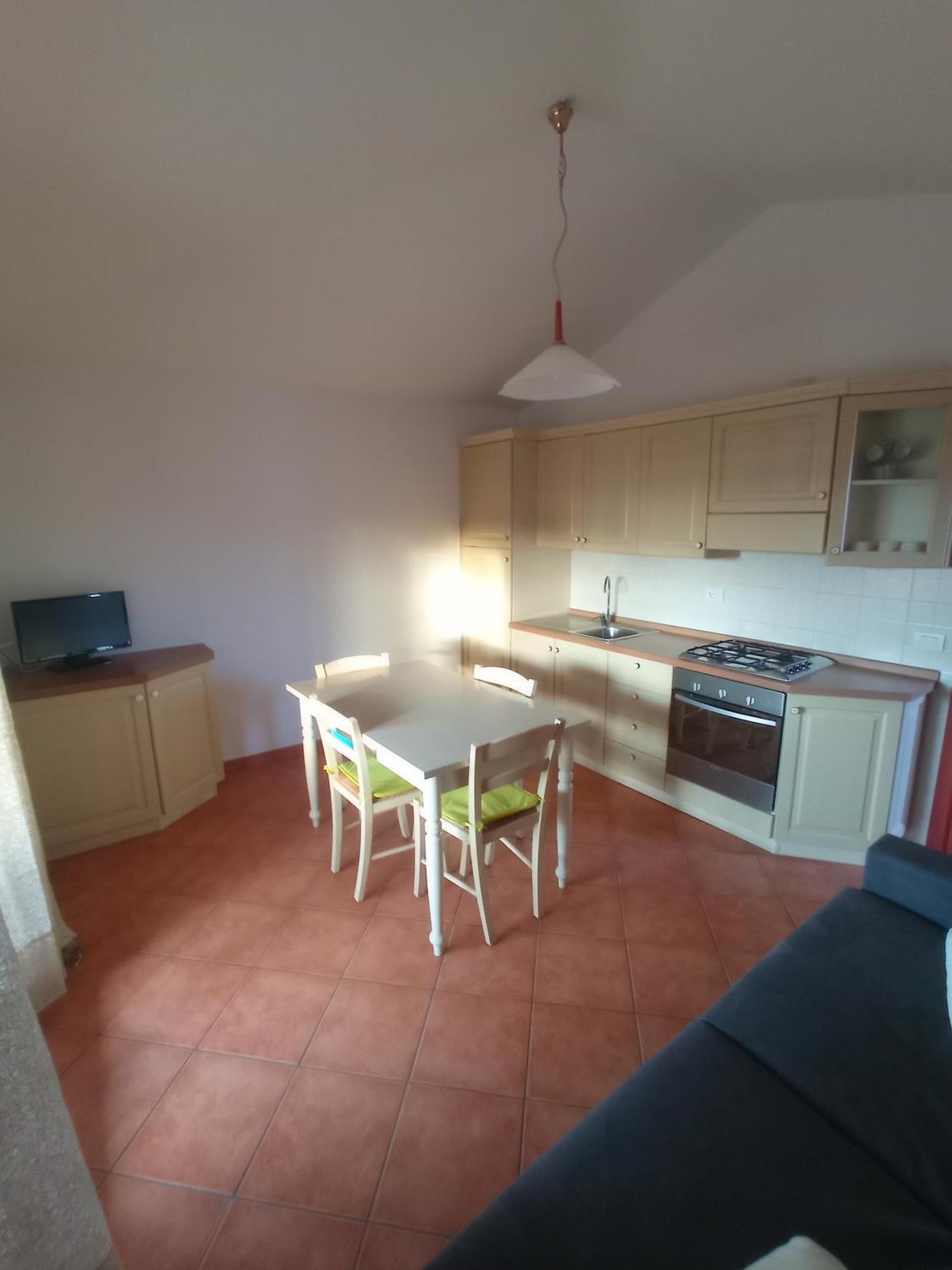 Apartment Bilocale Con Veranda E Posto Auto Privato