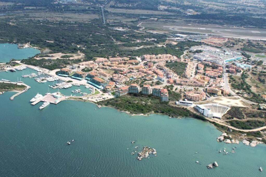 Apartment Bilocale Con Veranda E Posto Auto Privato